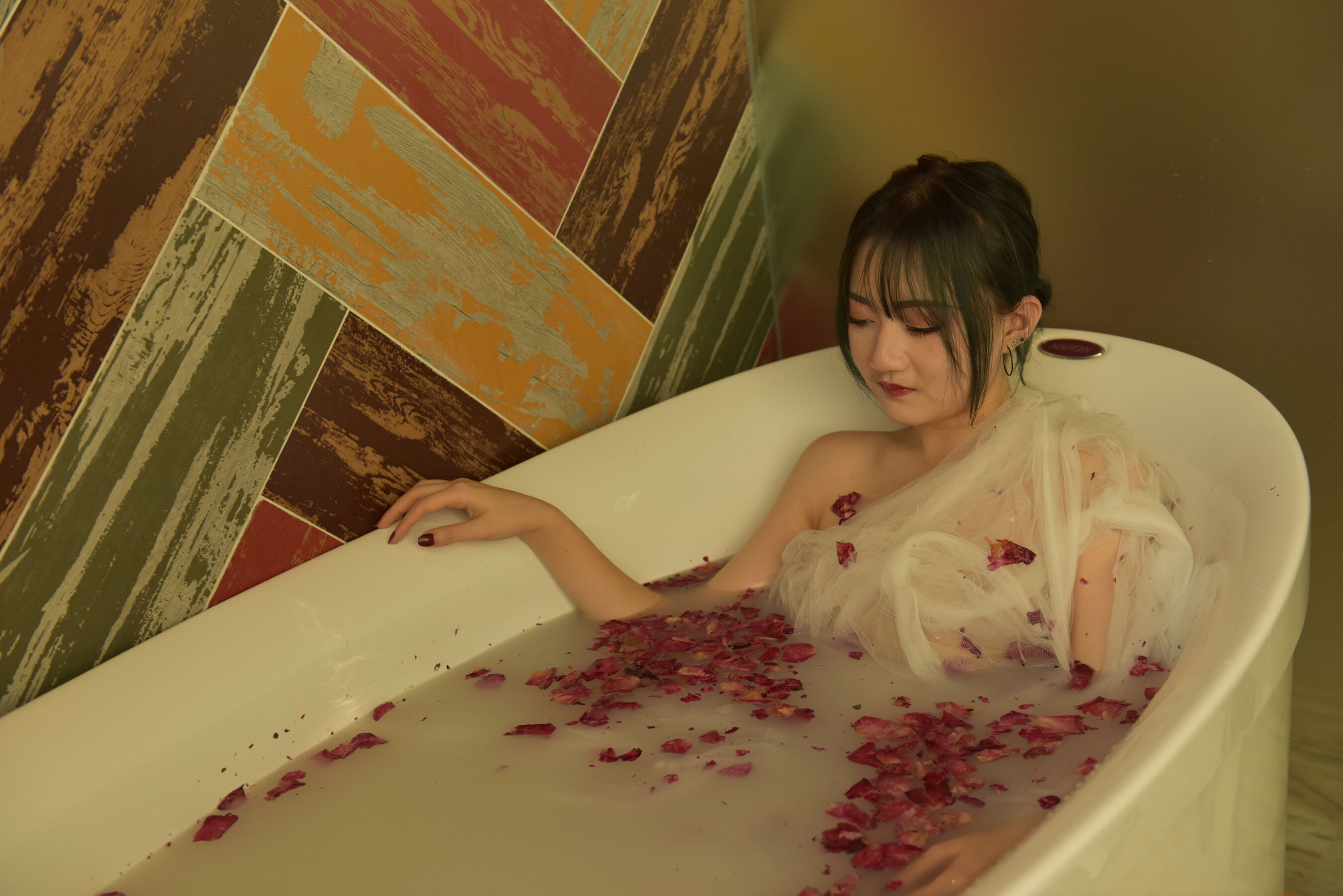 国模橙橙（成殇）大尺度人体私拍套图