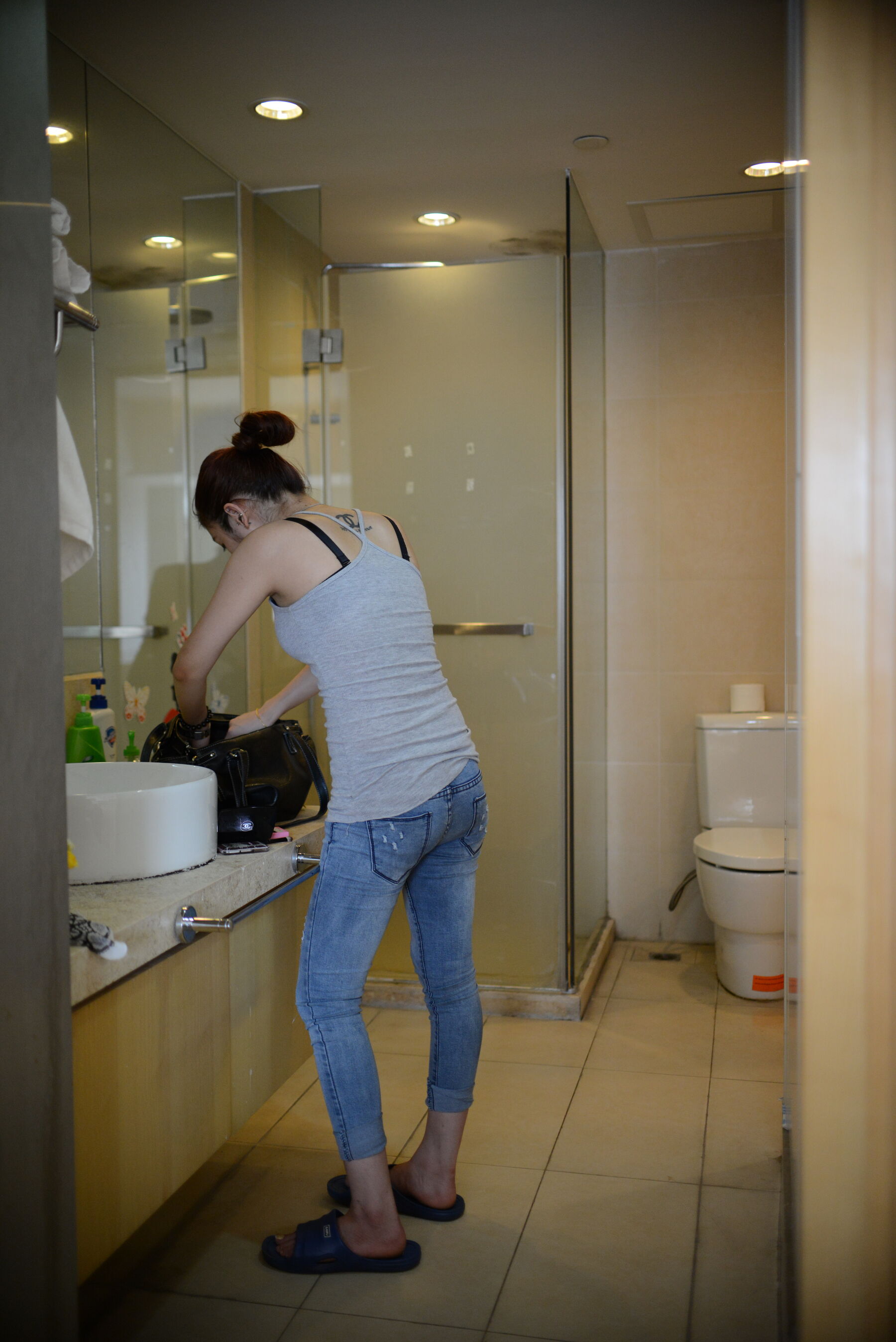 国模恭子大尺度人体私拍套图 | Page 3