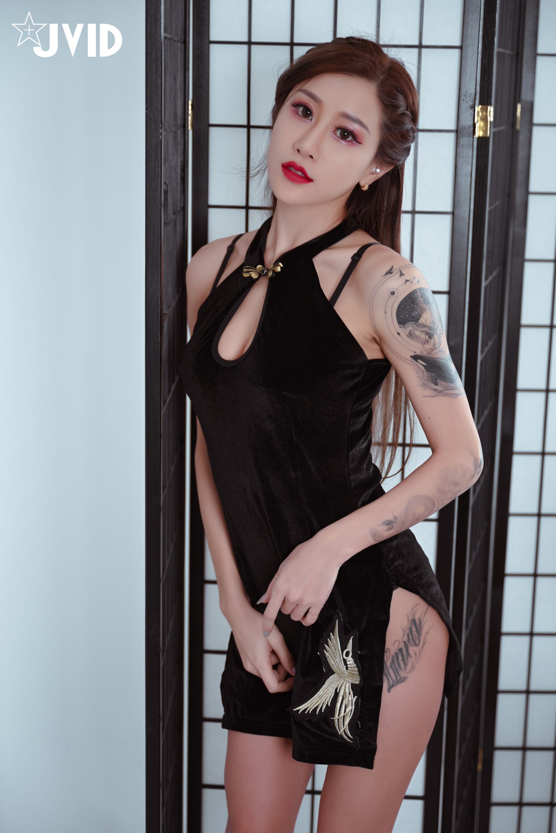 双囍《保守的氛围》