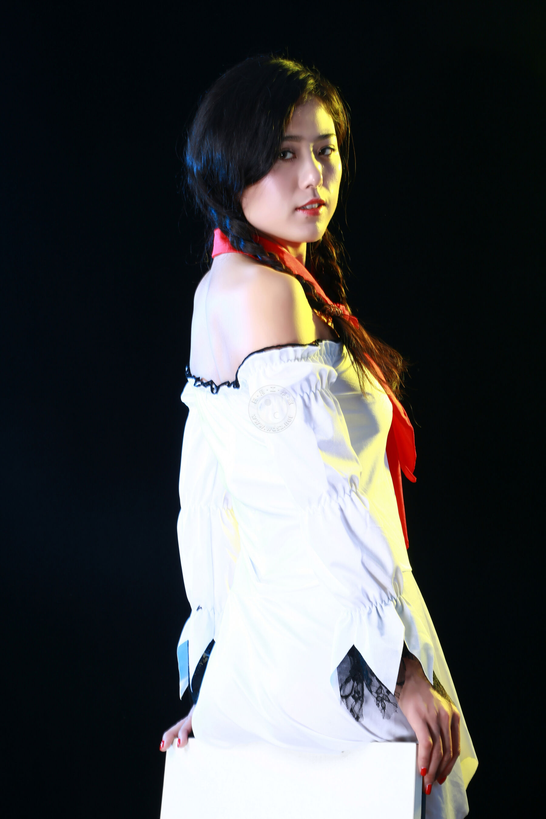 国模阿婕人体私拍套图