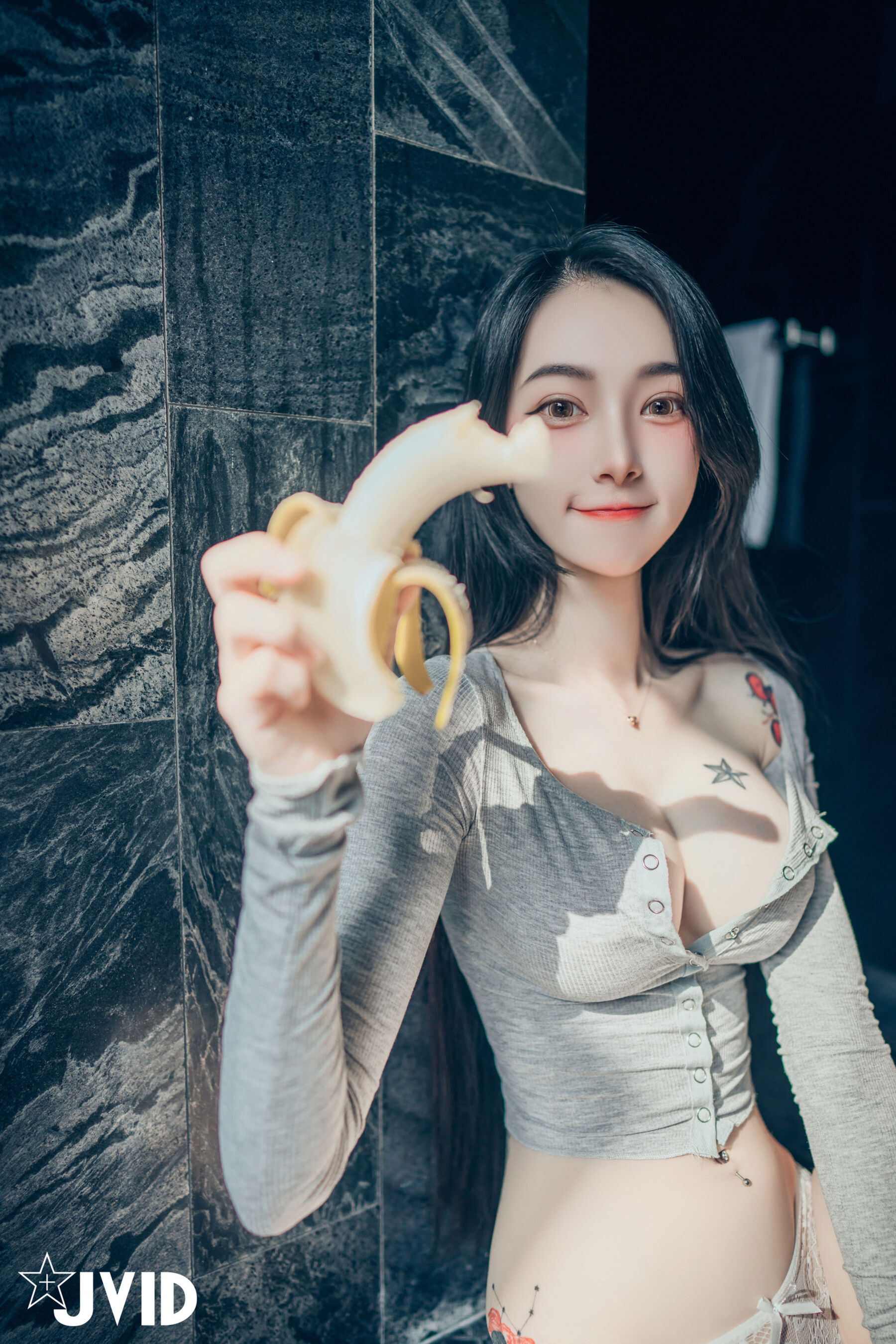 飘飘《Banana》 | Page 2