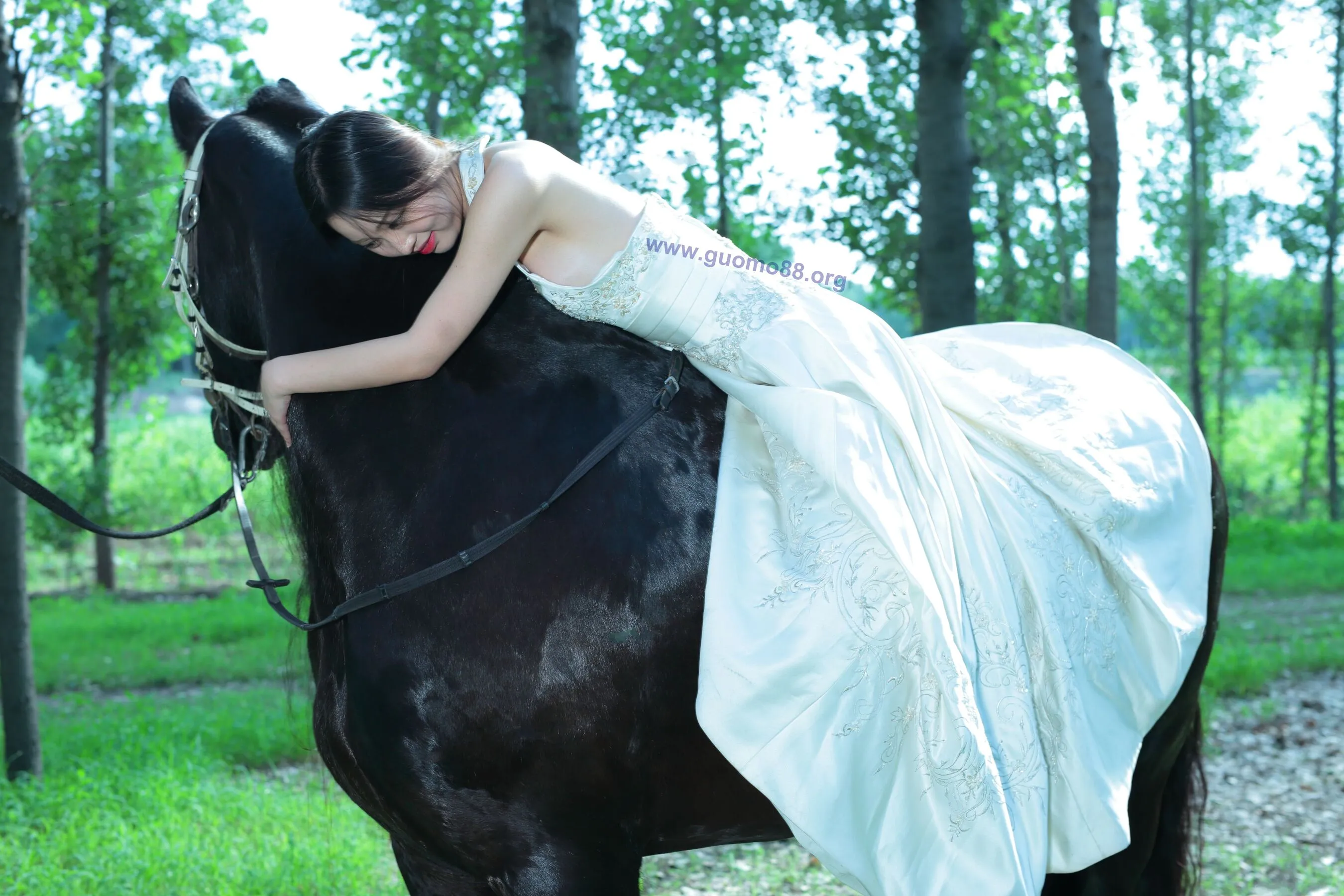 提亚嫩模《马背上的艺术》 | Page 5