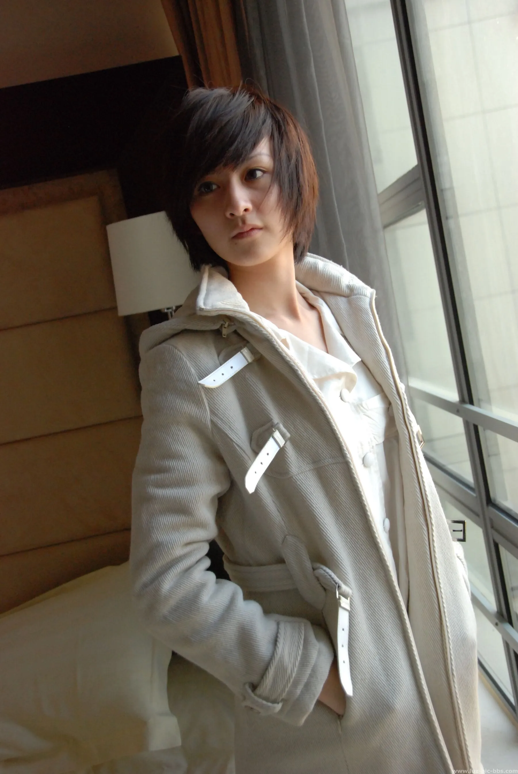 国模小璐大尺度人体私拍套图