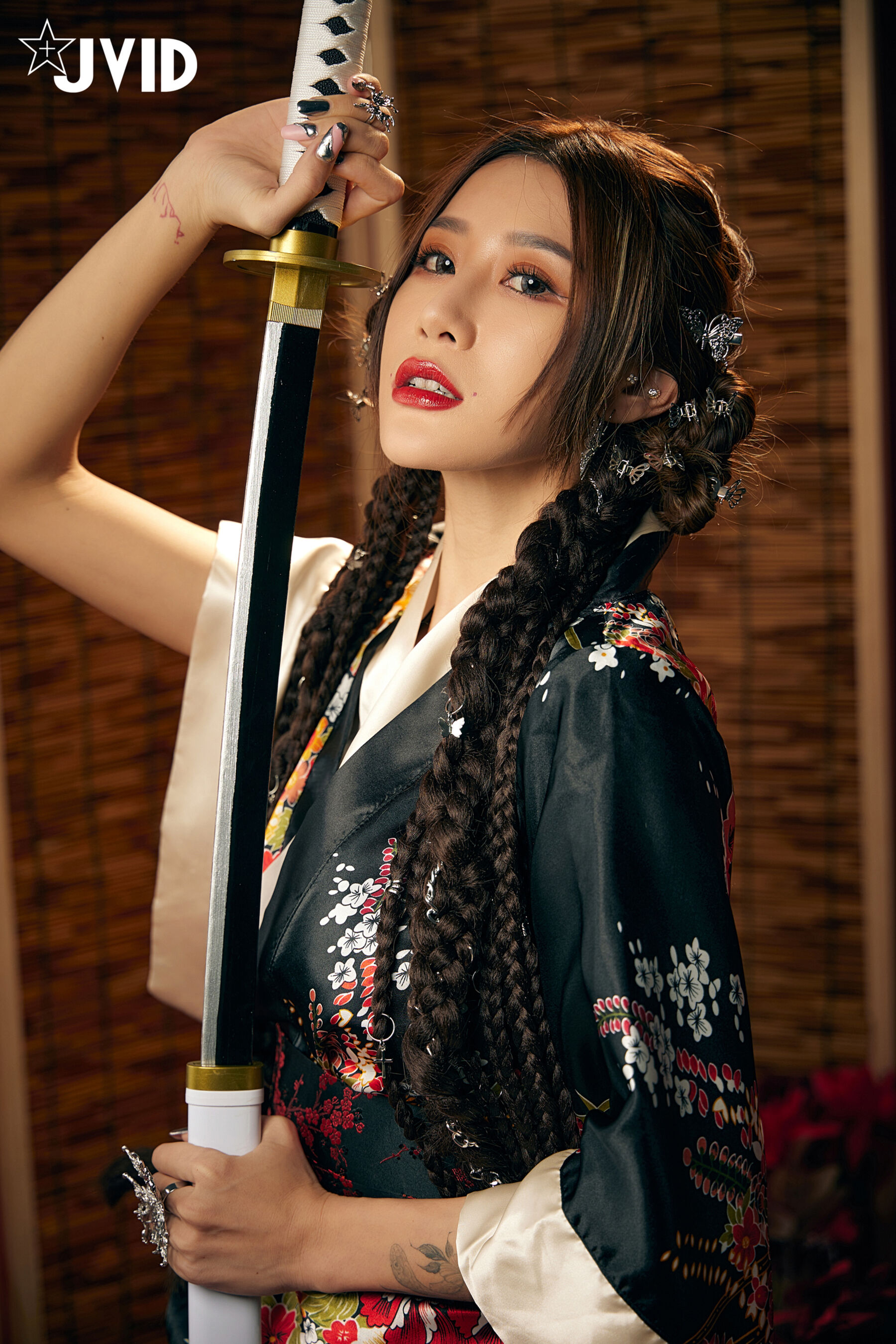 圣上宠幸首选 倾国倾城囍媚娘 婀娜多姿 酥胸外露