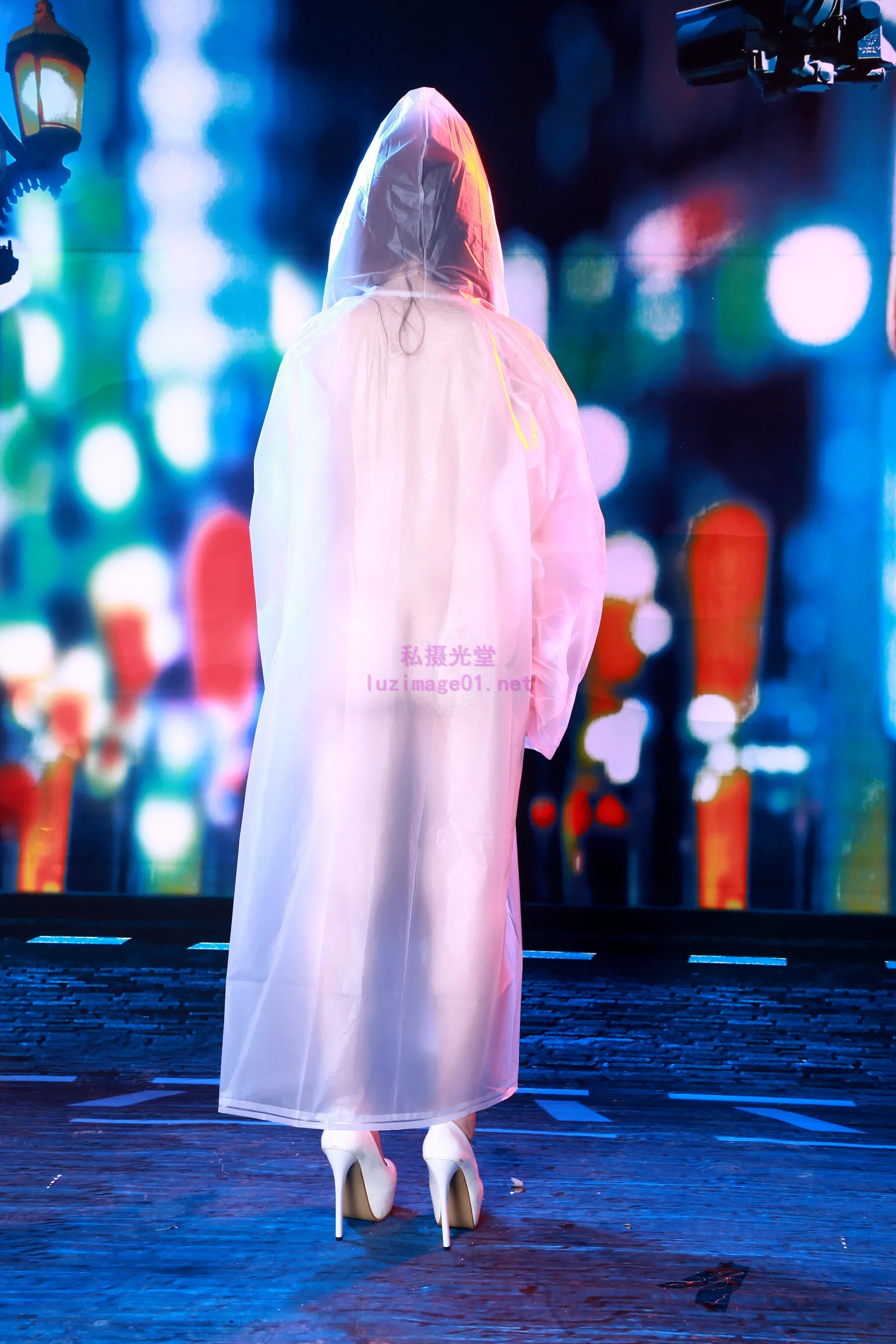 国模小美人体私拍套图 | Page 2