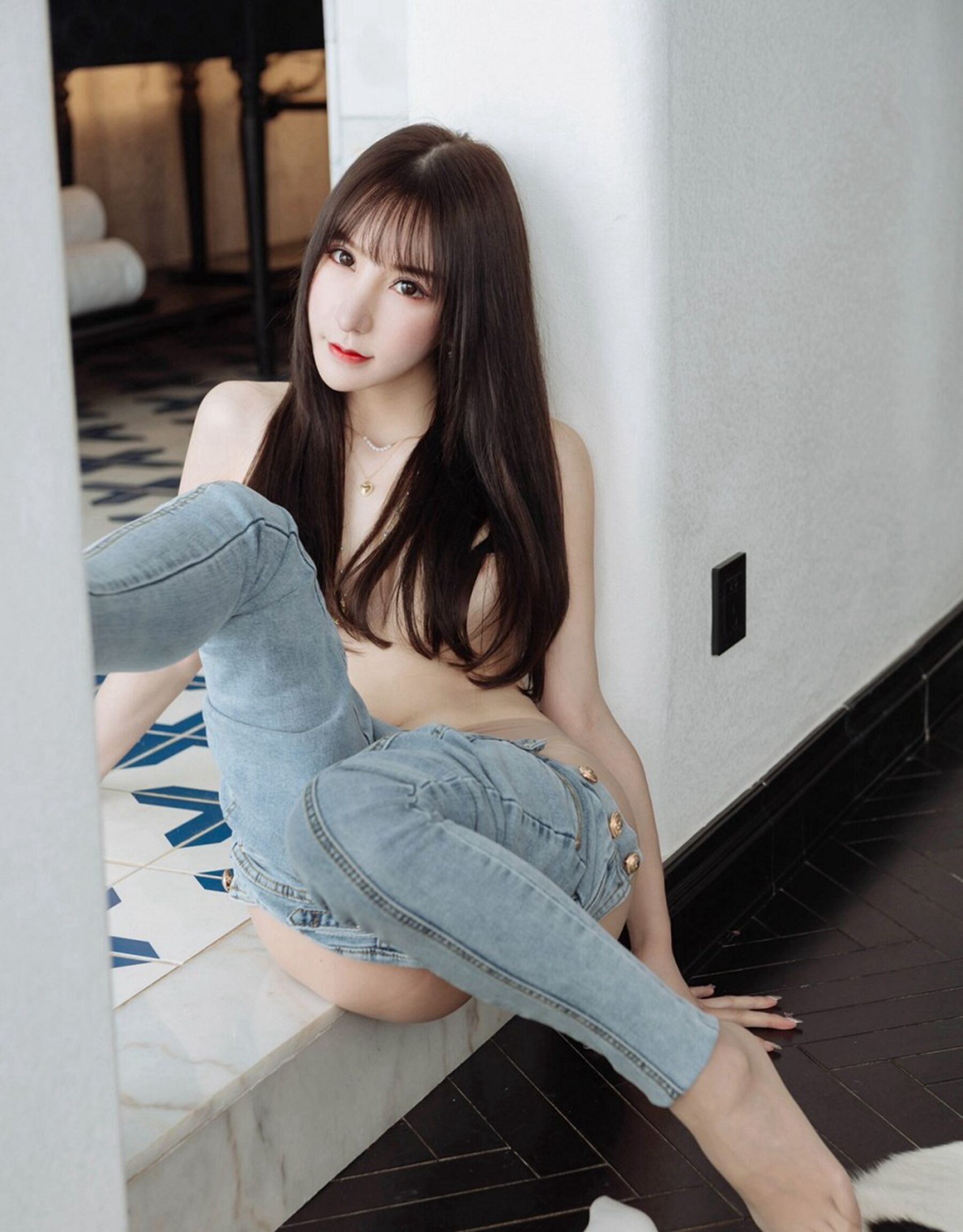 Vol. 0246 周於希Sandy | Page 4