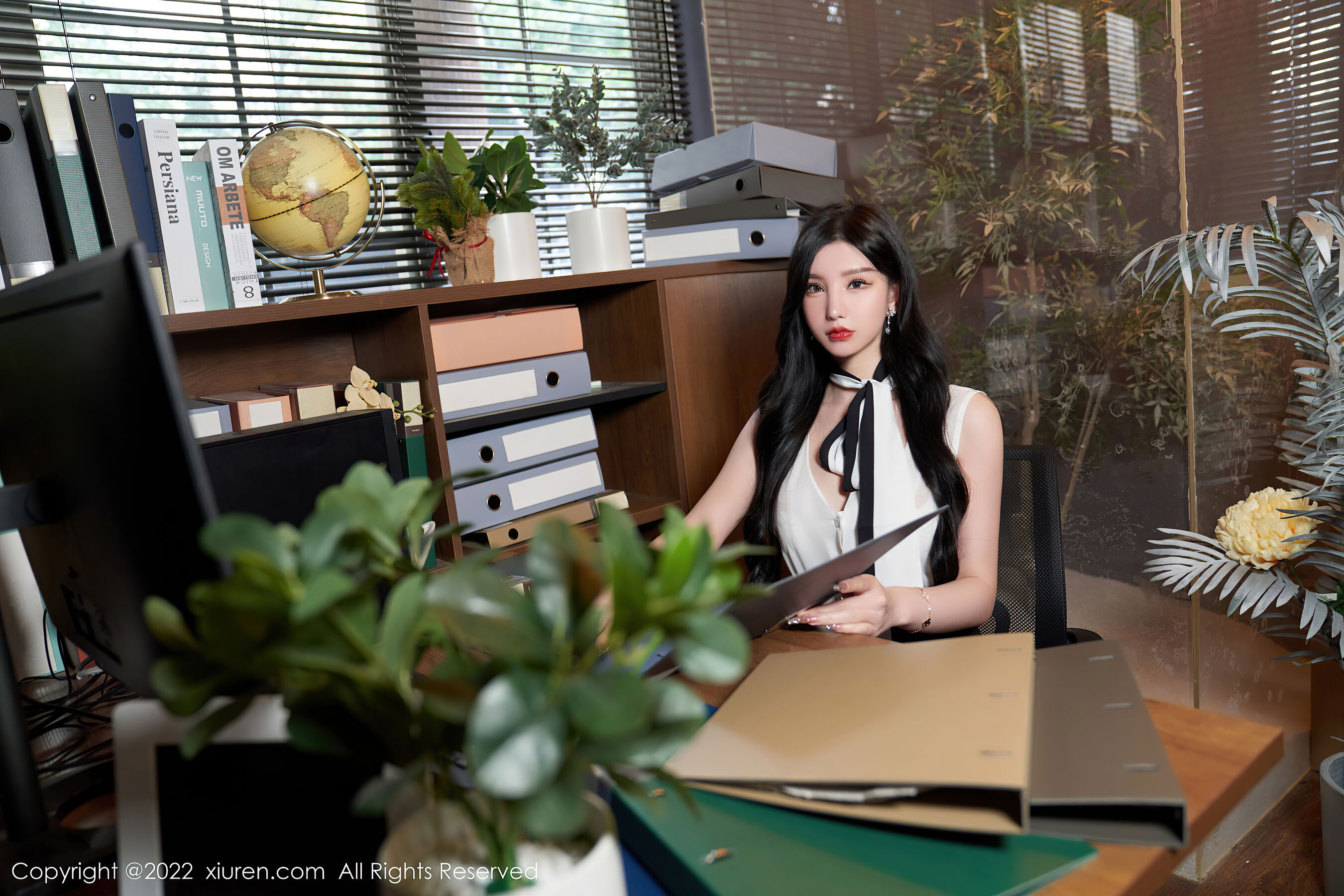 Vol. 5217 周於希Sally | Page 2