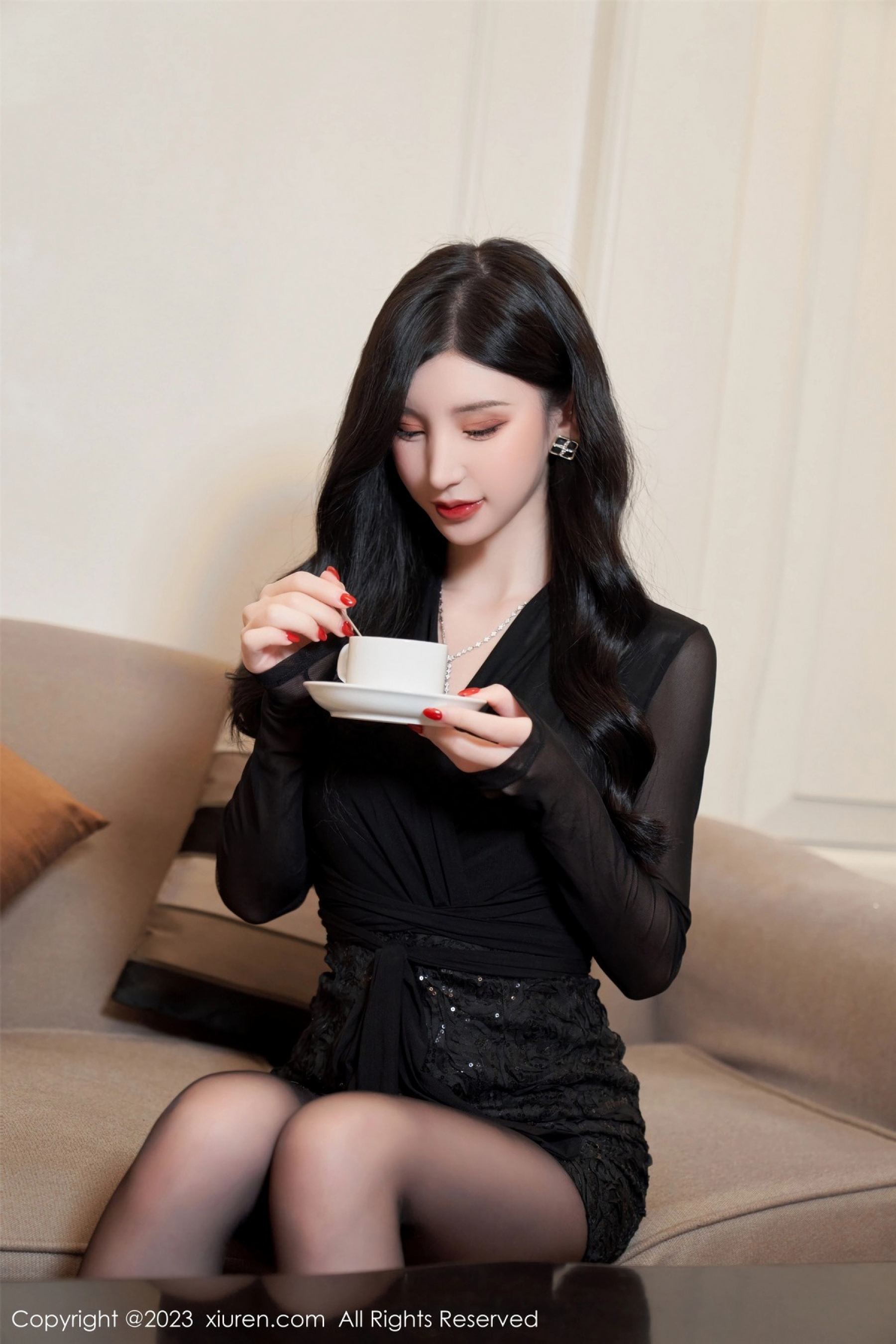 Vol. 6853 周於希Sally | Page 2