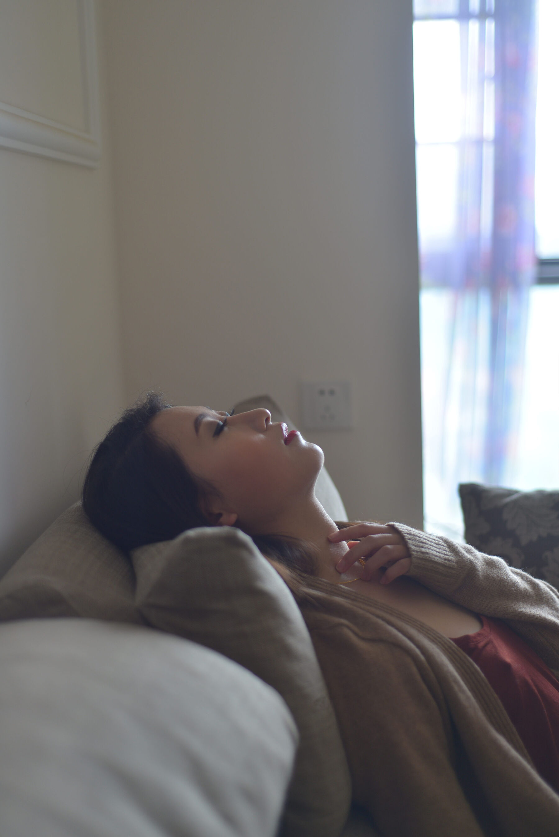 国模子心人体私拍套图 | Page 2