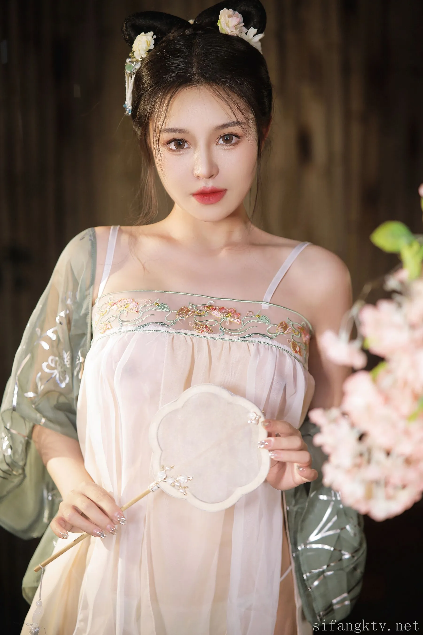 桃暖酱《妖娆怀玉》 | Page 5