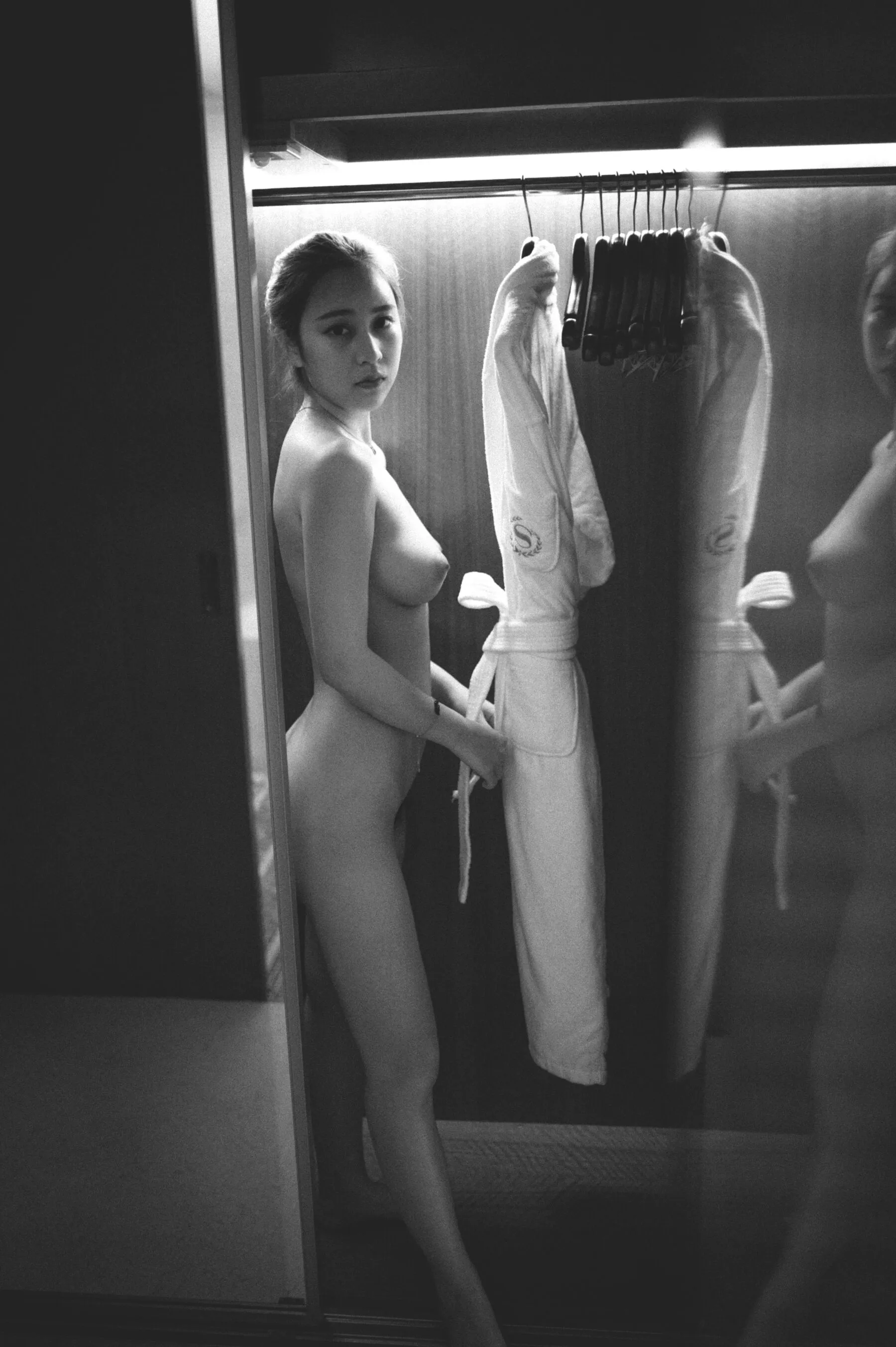 国模乔依琳人体私拍套图 | Page 4