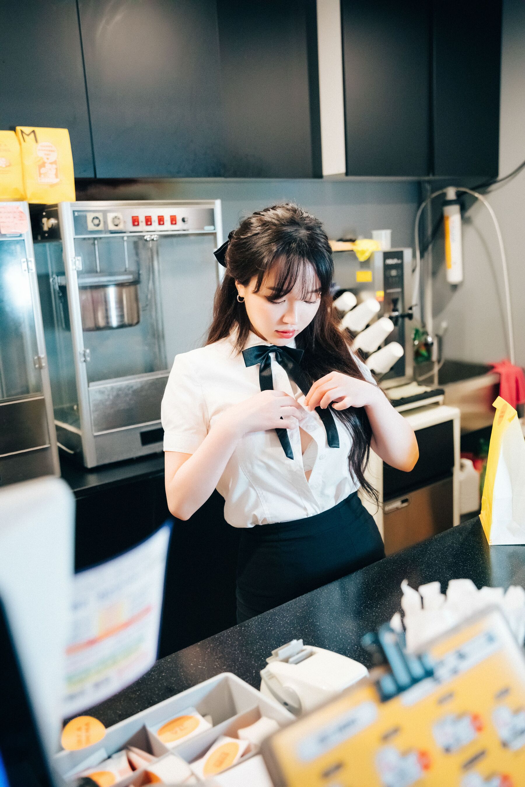 Yeeun（손예은）《Ticket Girl》 | Page 2