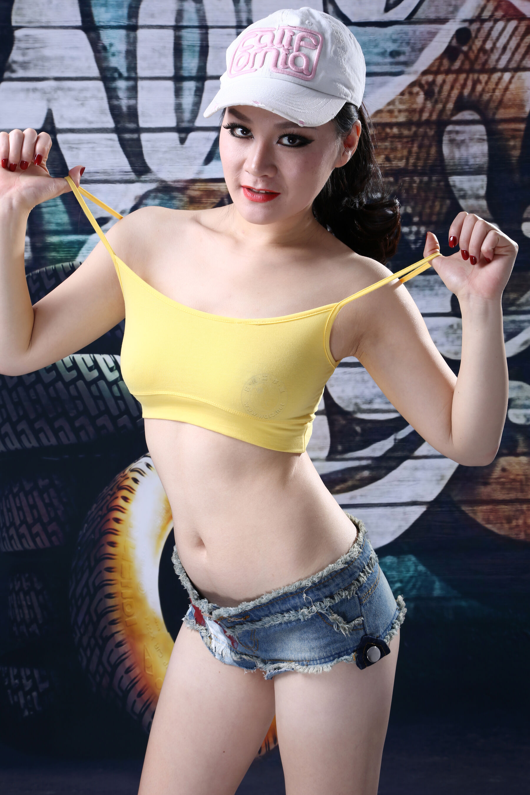 国模日月阿珺性感写真套图 | Page 5