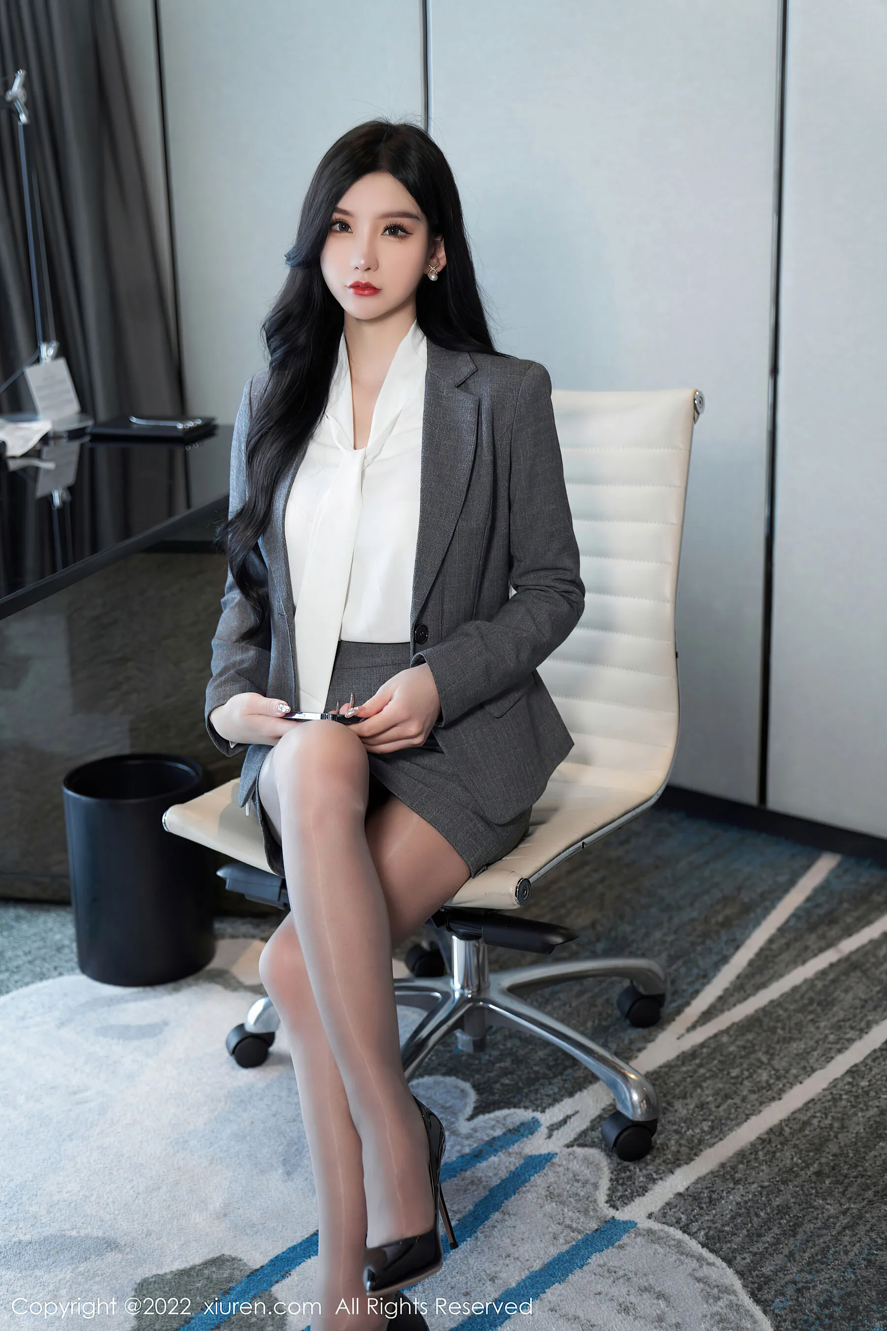 Vol. 5177 周於希Sally | Page 2
