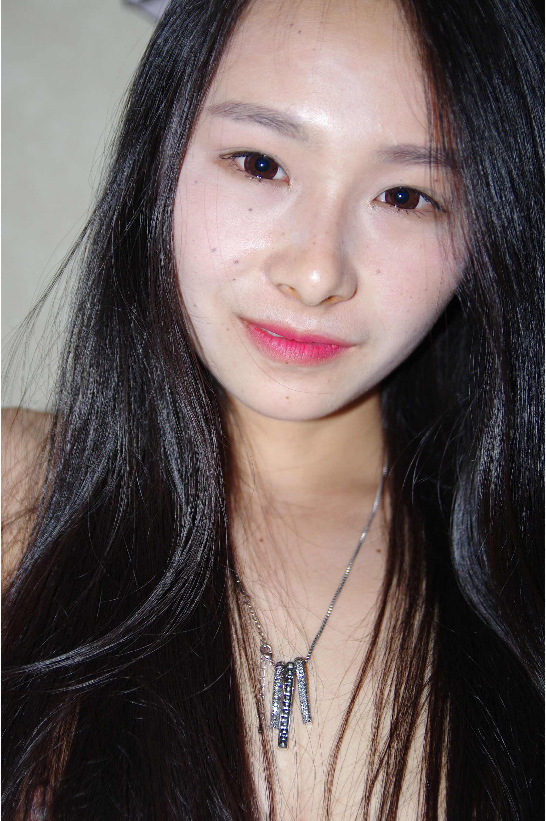 国模若芊大尺度人体私拍套图