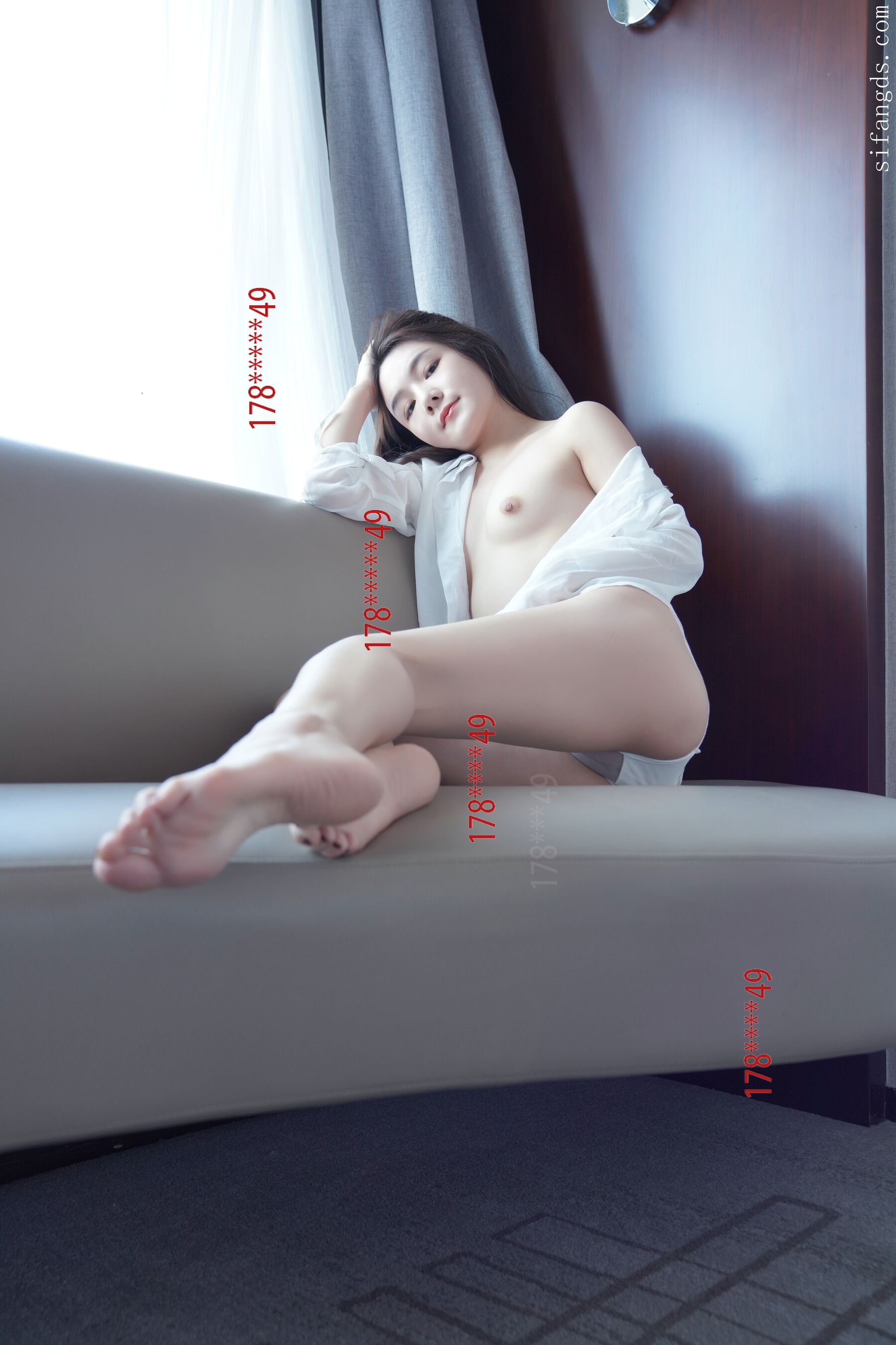 国模婠婠麽大尺度人体私拍套图 | Page 4