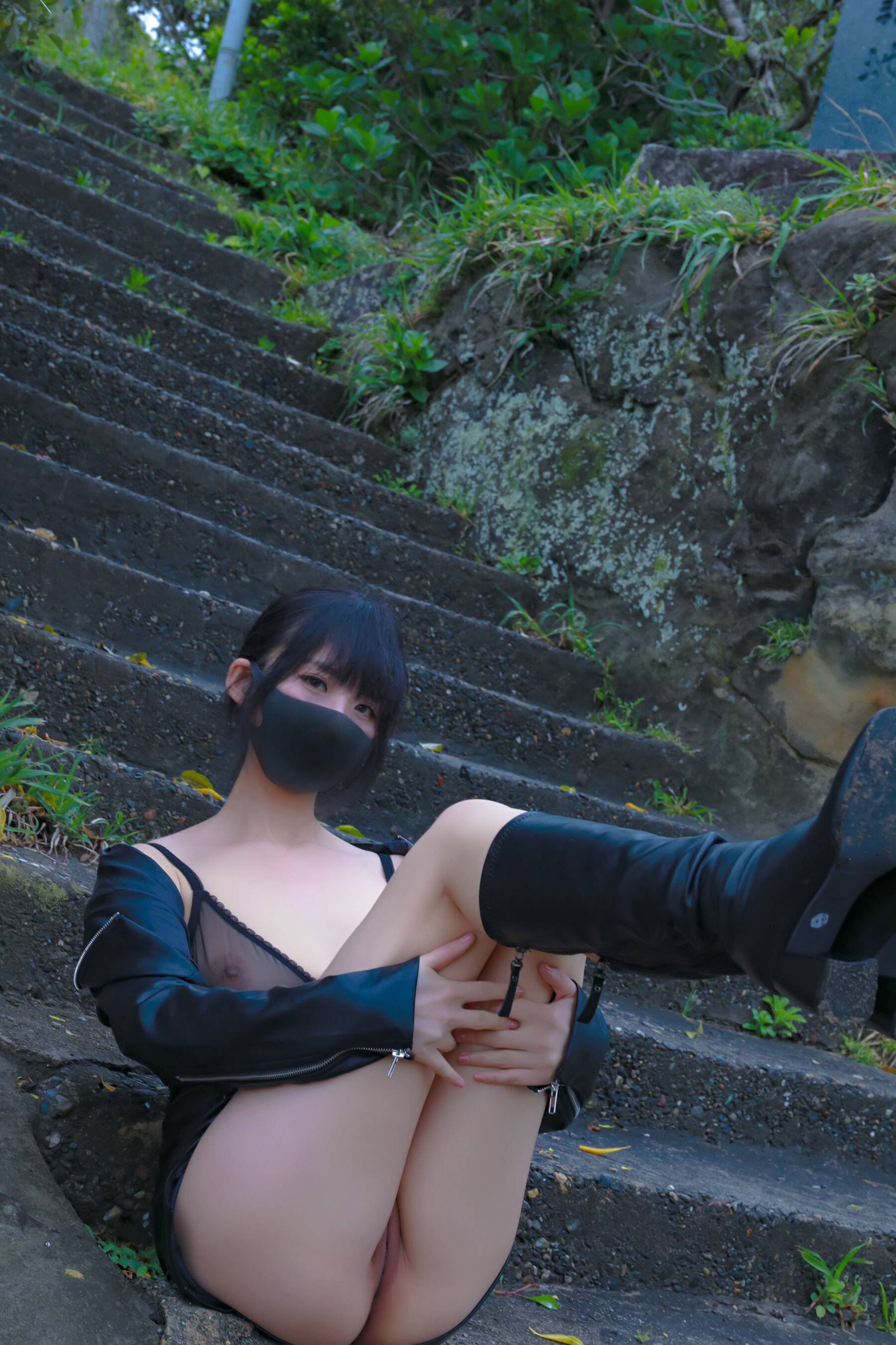 李佳《户外皮衣》 | Page 3