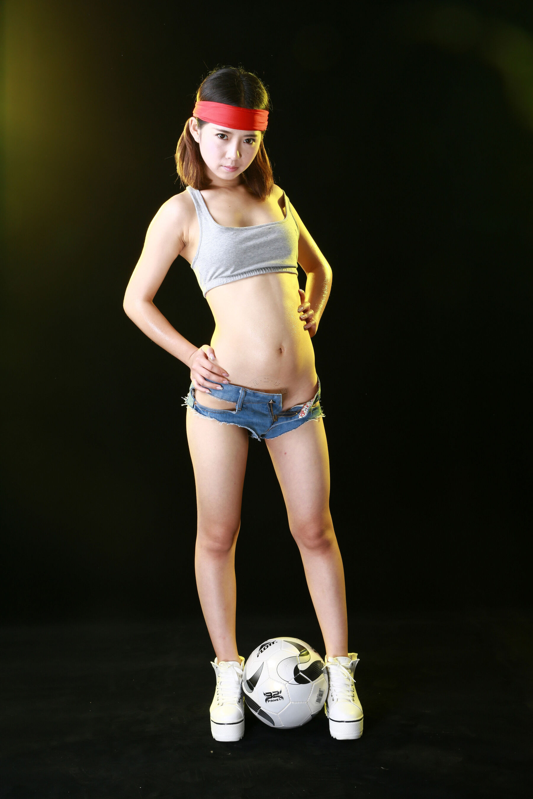 国模阿丹大尺度人体私拍套图 | Page 5