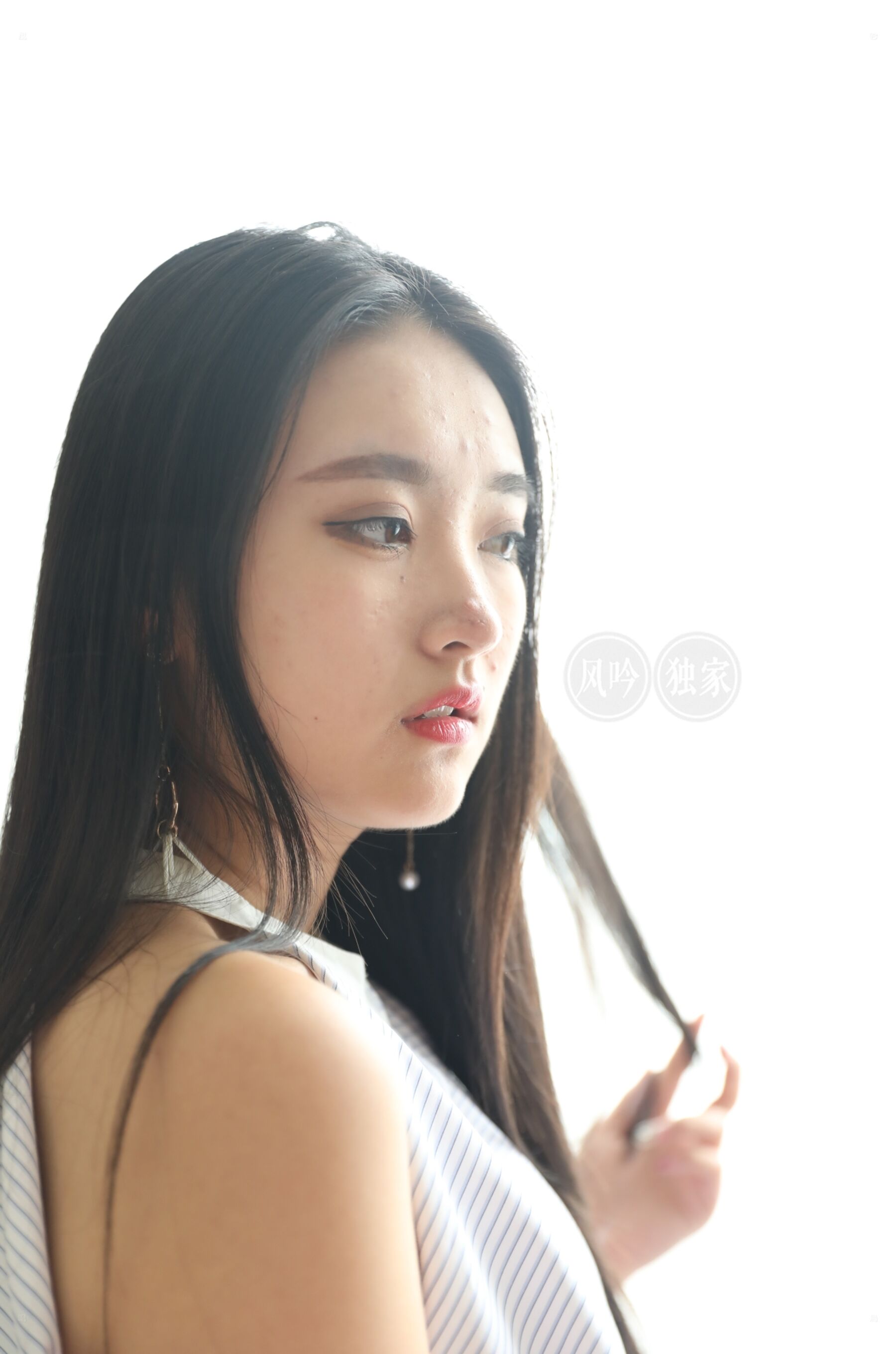 国模奶茶大尺度性爱人体私拍套图 | Page 4