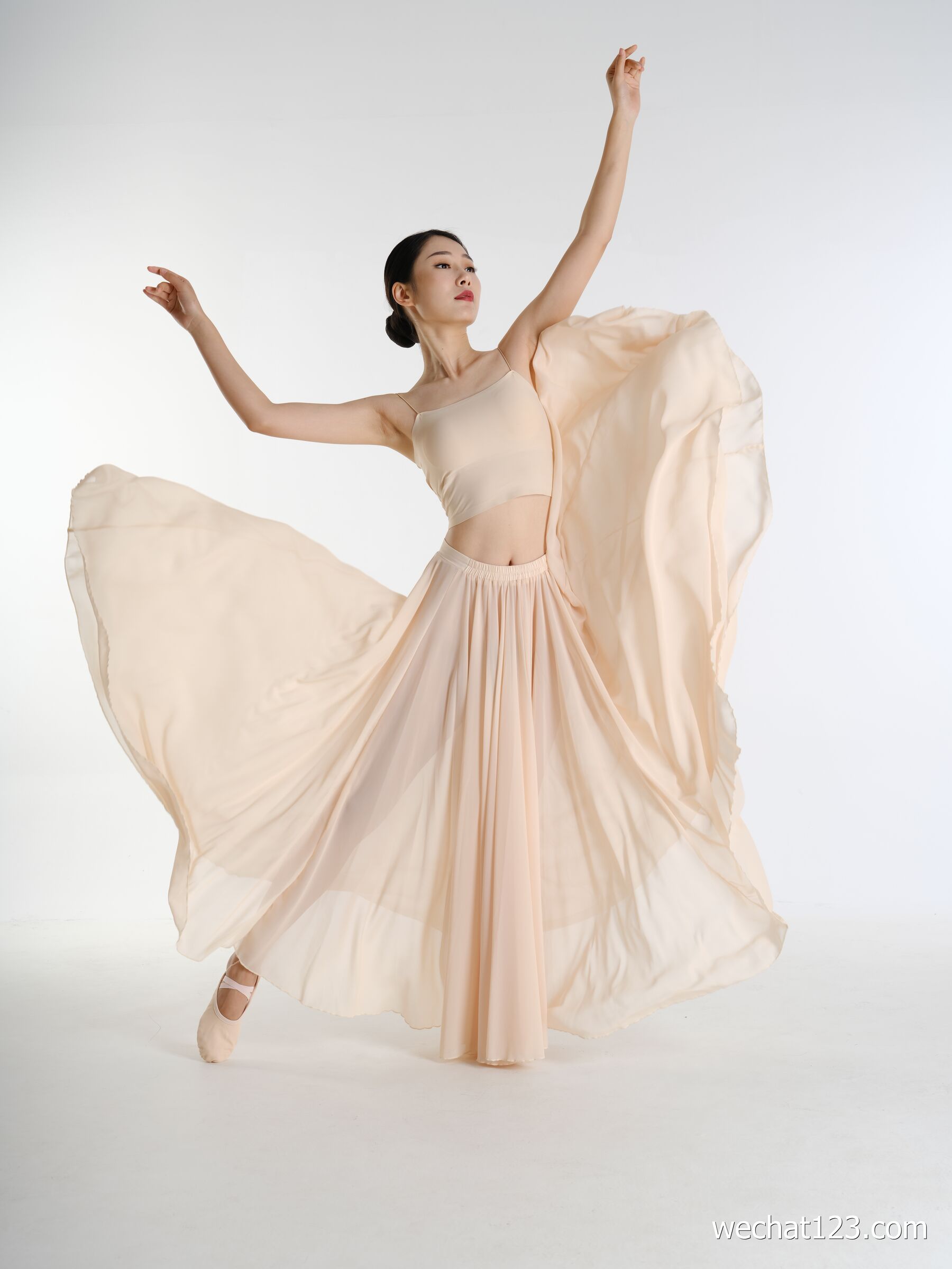 国模芸琪大尺度人体私拍套图 | Page 4