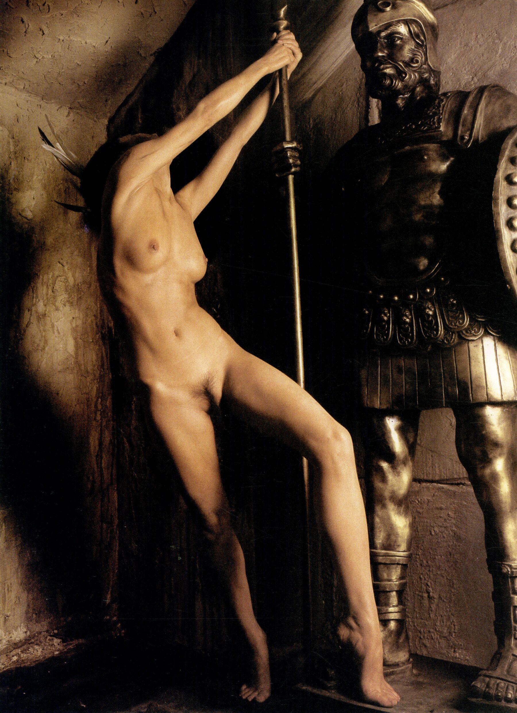 汤加丽人体艺术写真 | Page 5