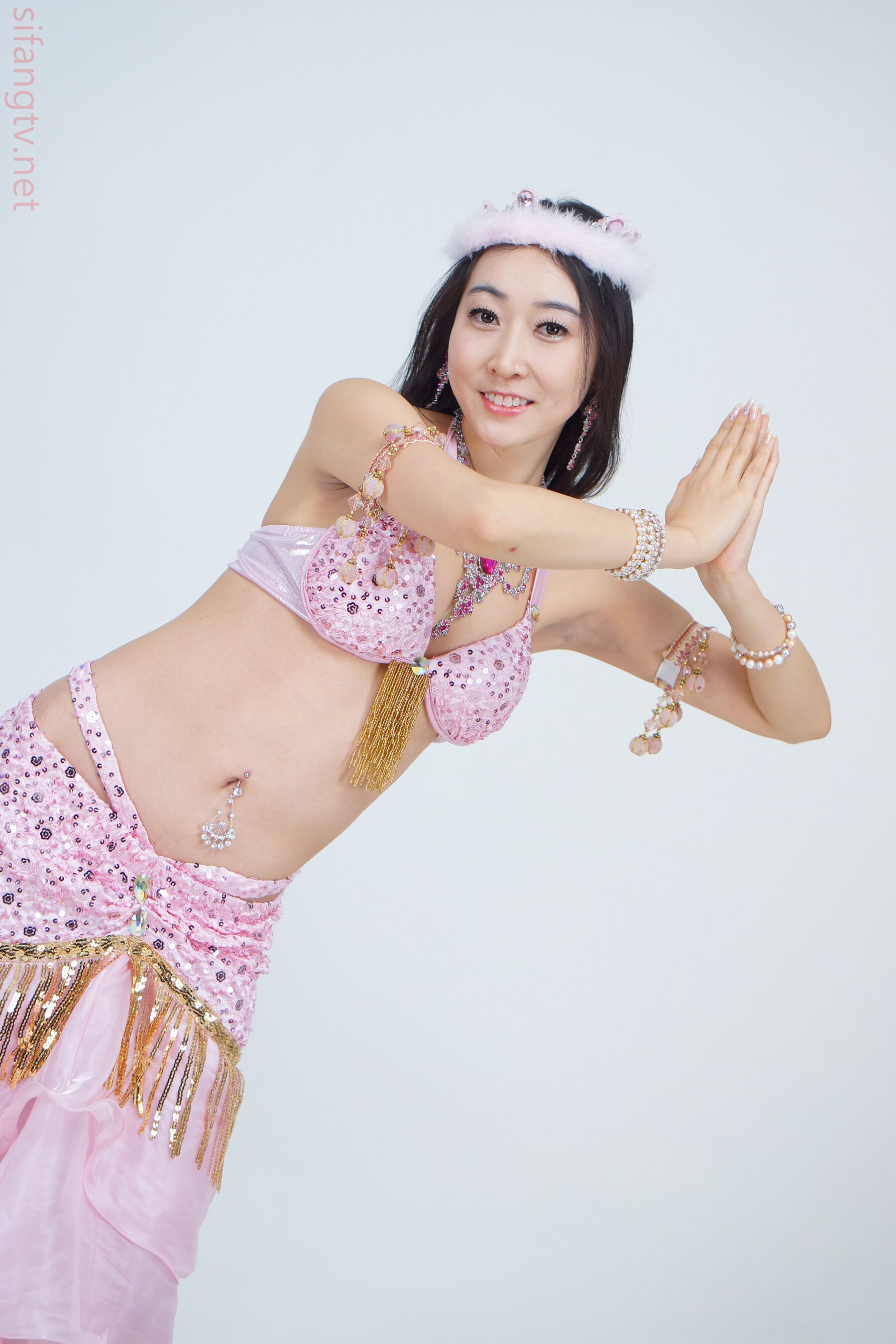 国模美心人体私拍套图 | Page 2