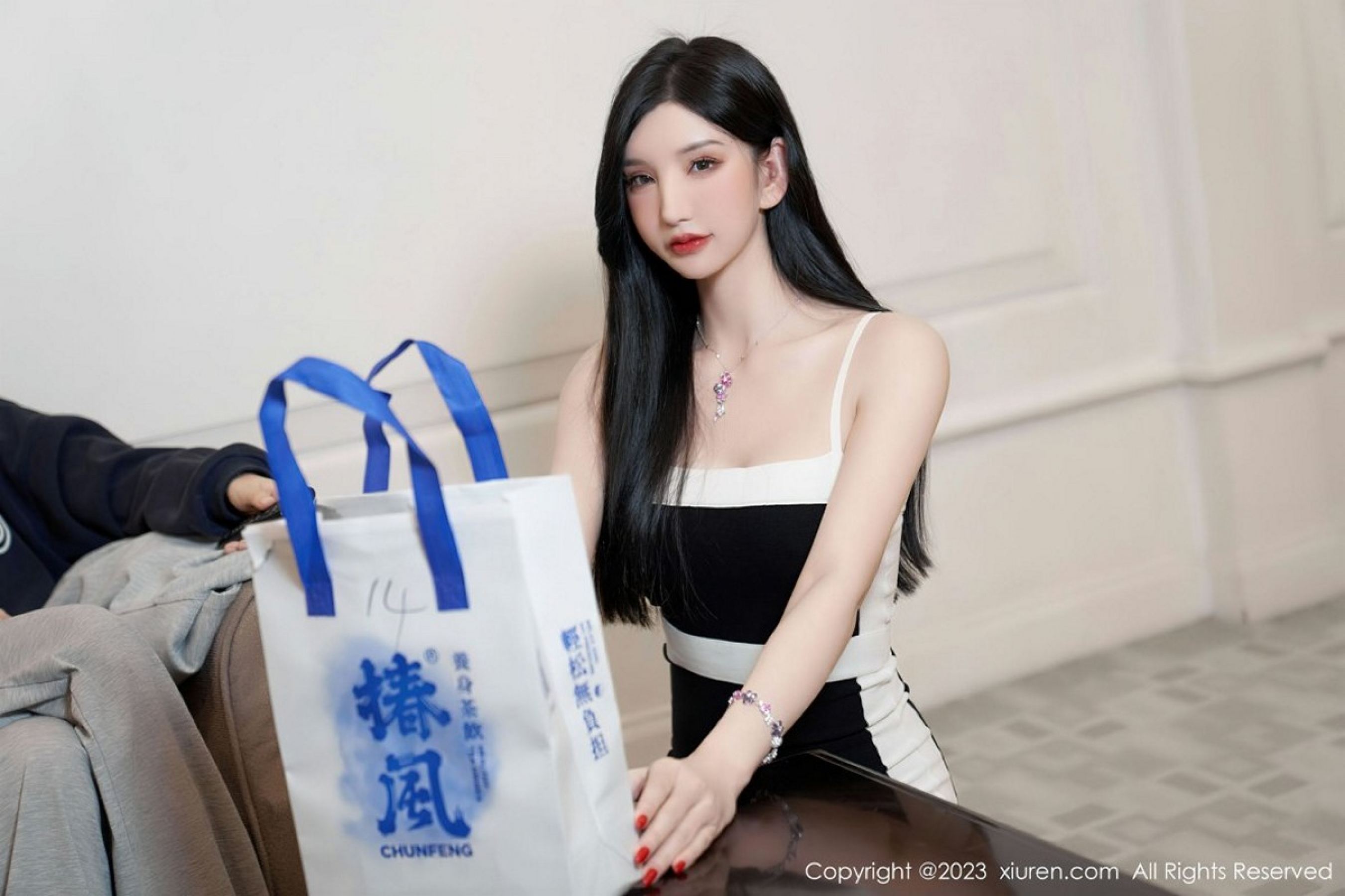 Vol. 6323 周於希Sally | Page 2