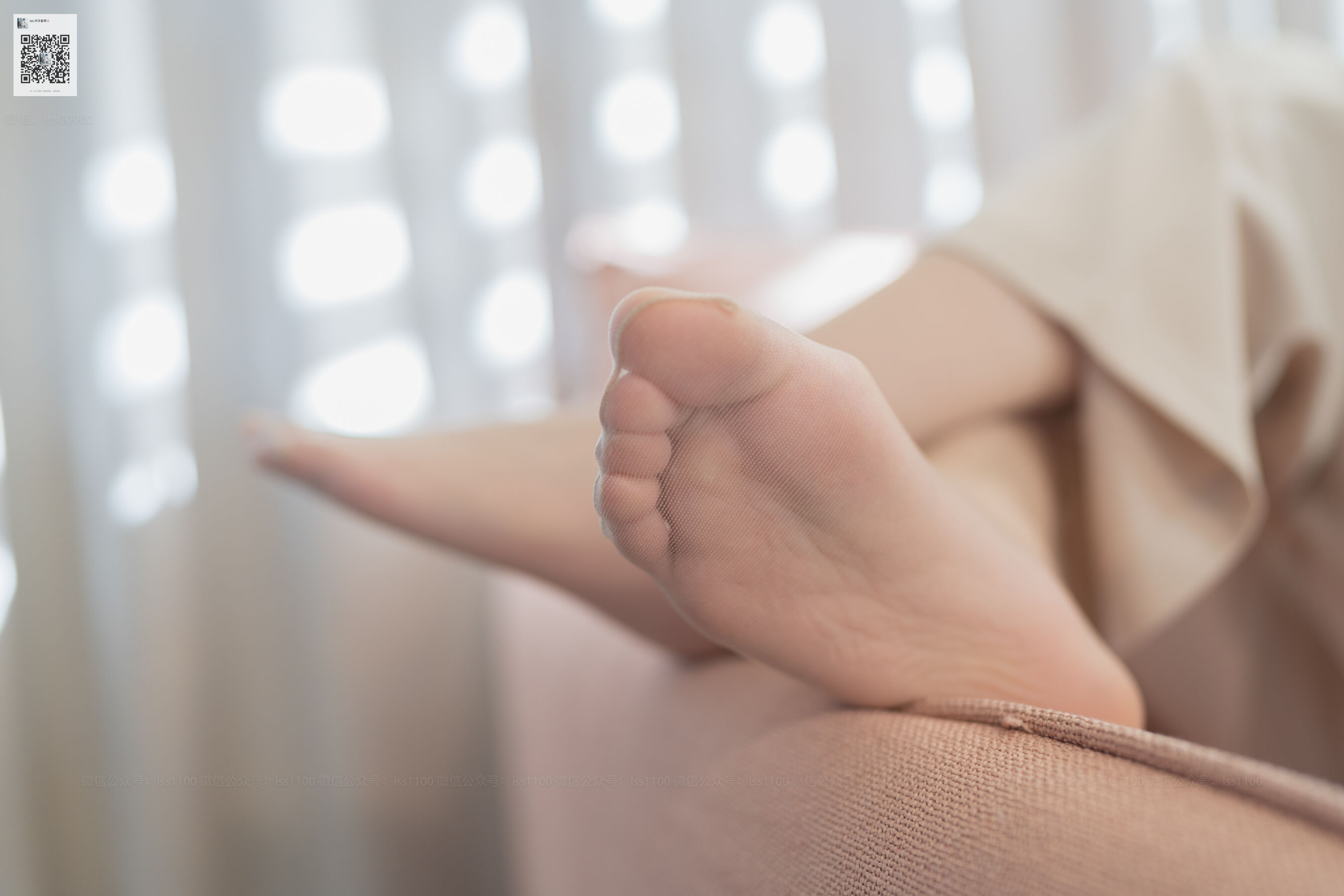 铭铭《穿丝袜》 | Page 3