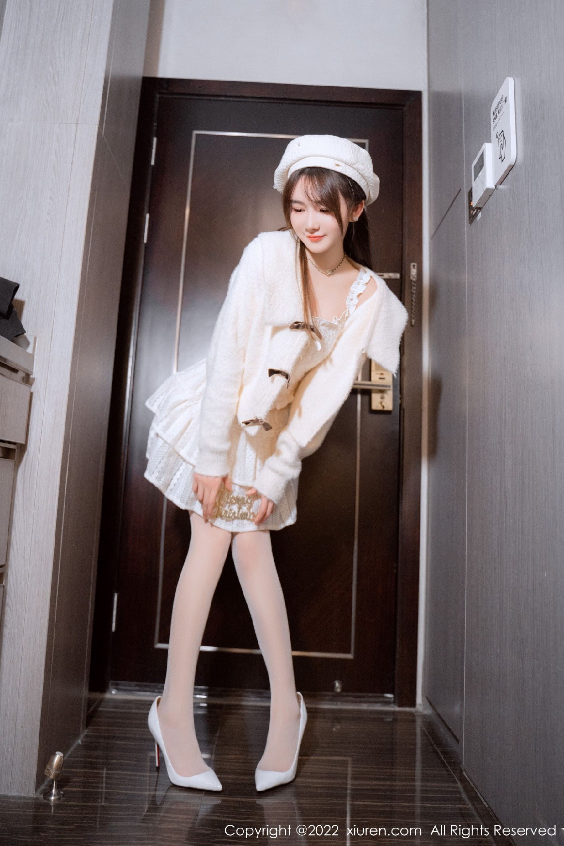 Vol. 6025 婠婠麽 | Page 2