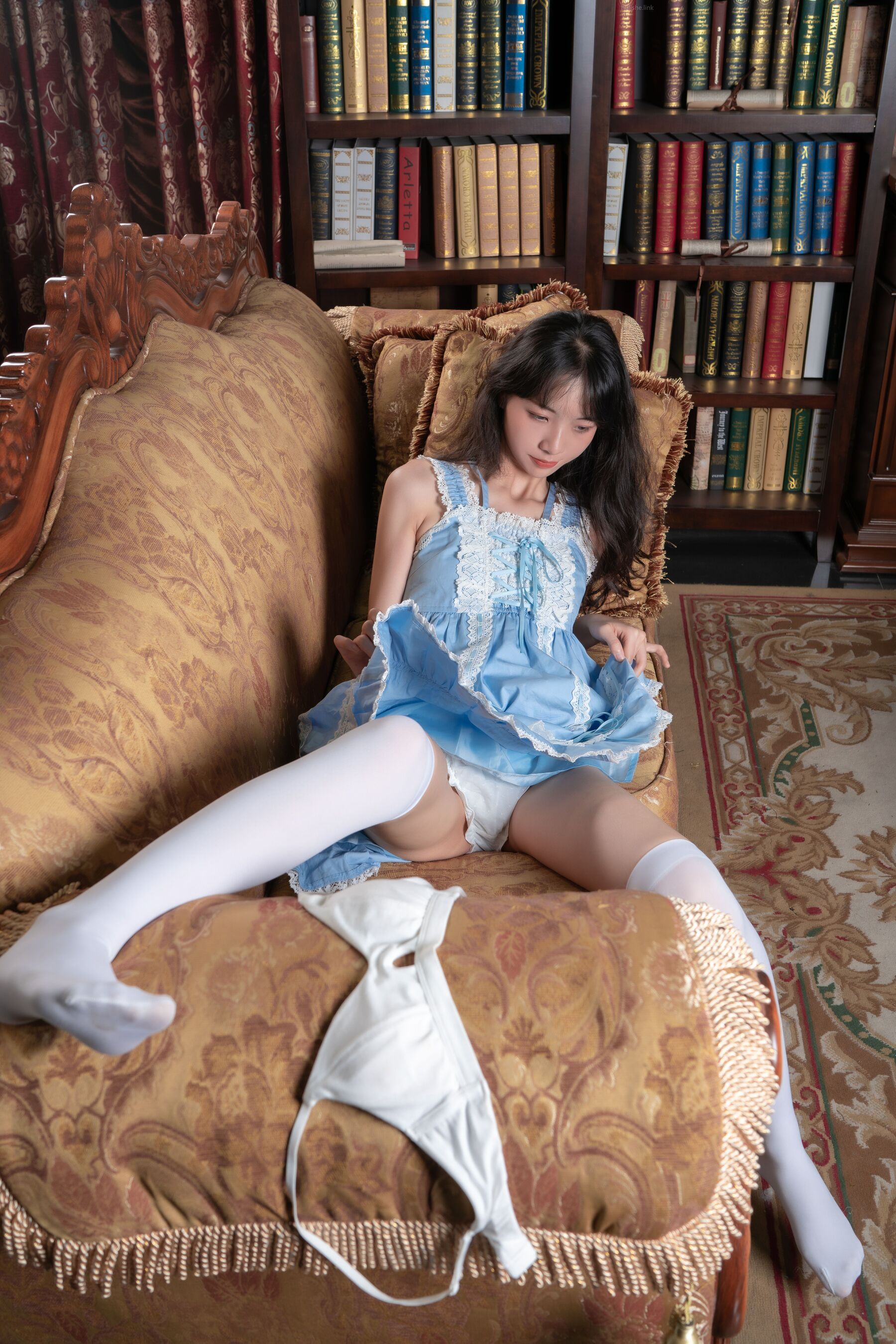 西瓜少女《蓝色lo裙》 | Page 4