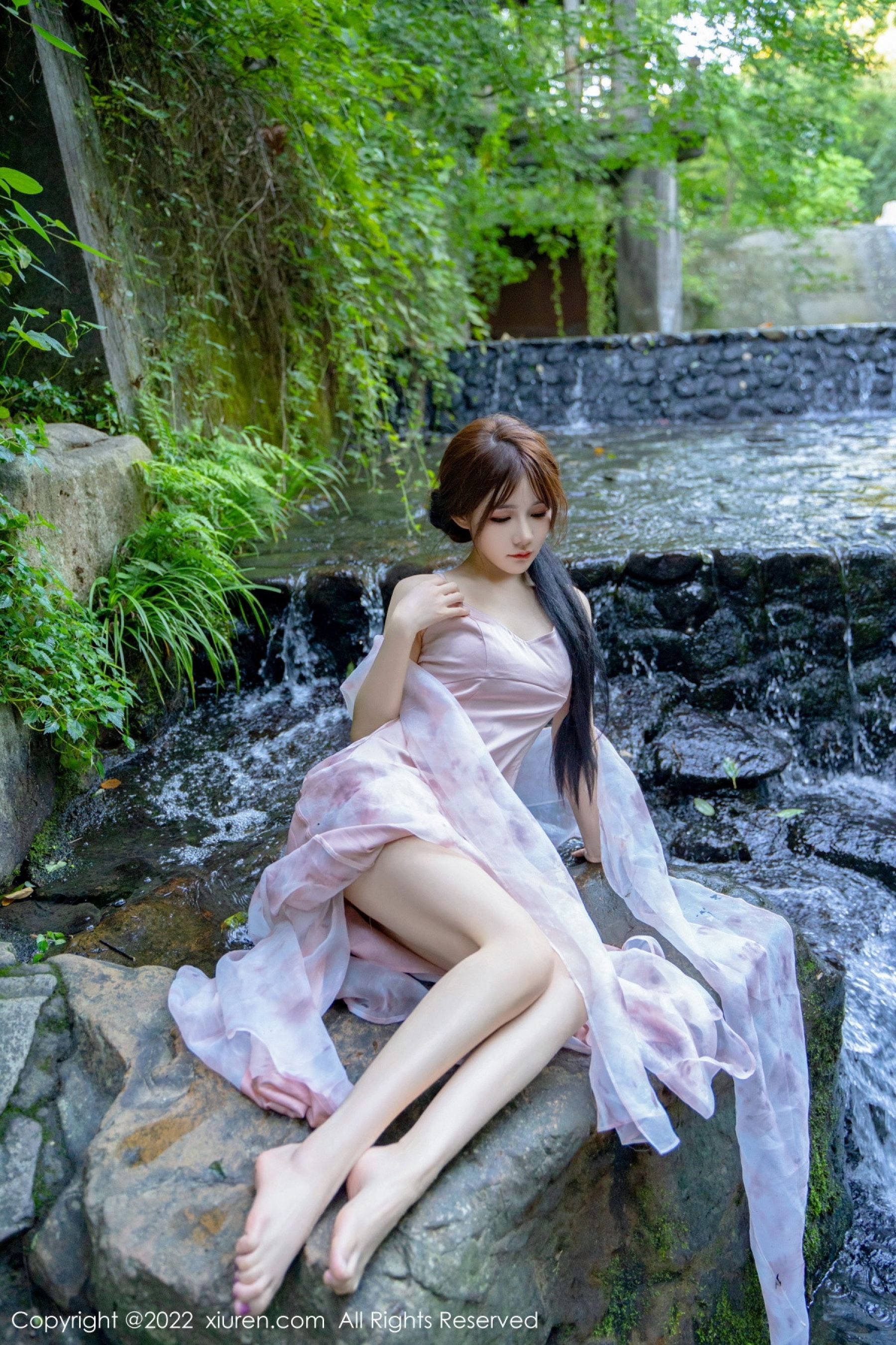 Vol. 5690 婠婠麽 | Page 3