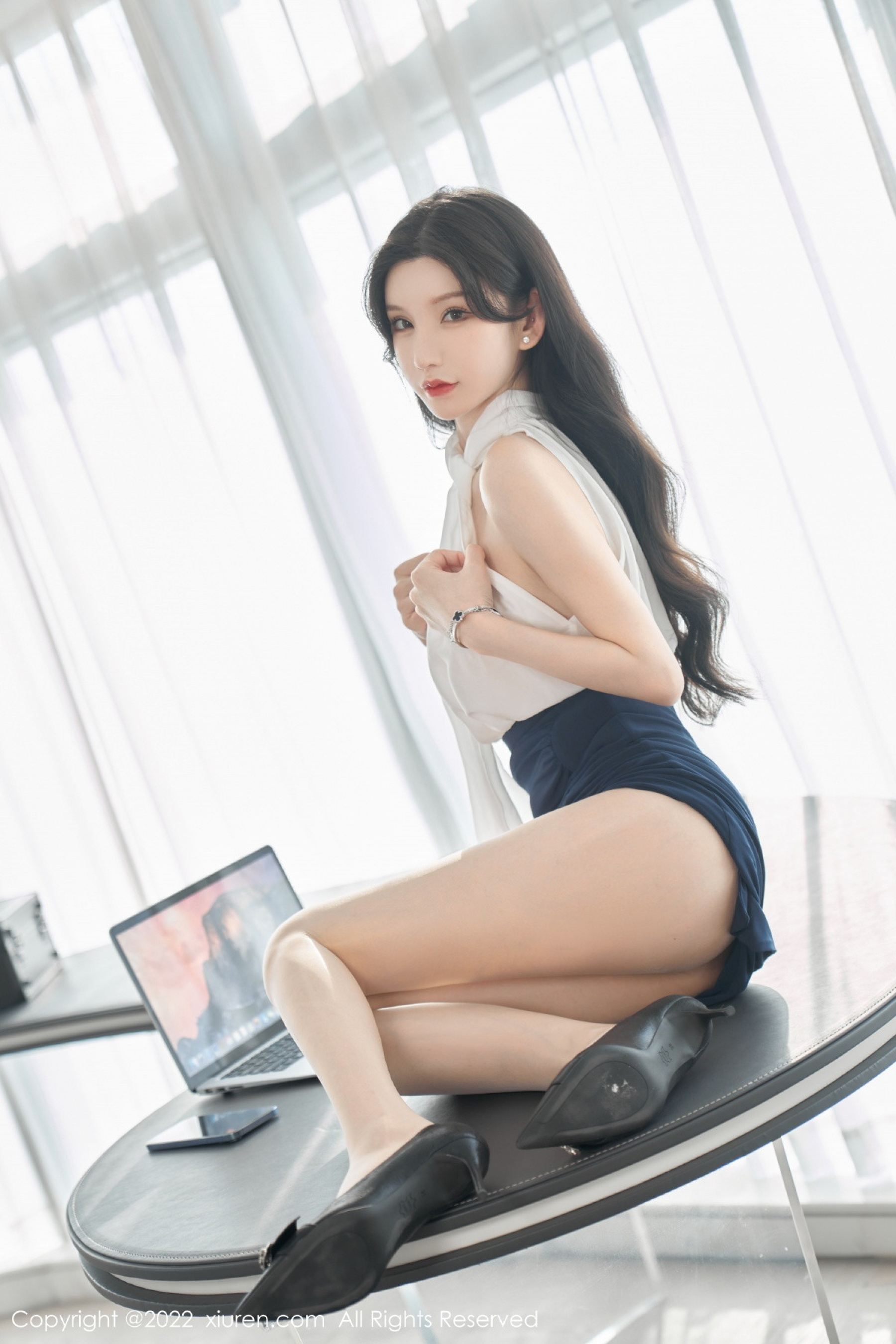 Vol. 5948 周於希Sally
